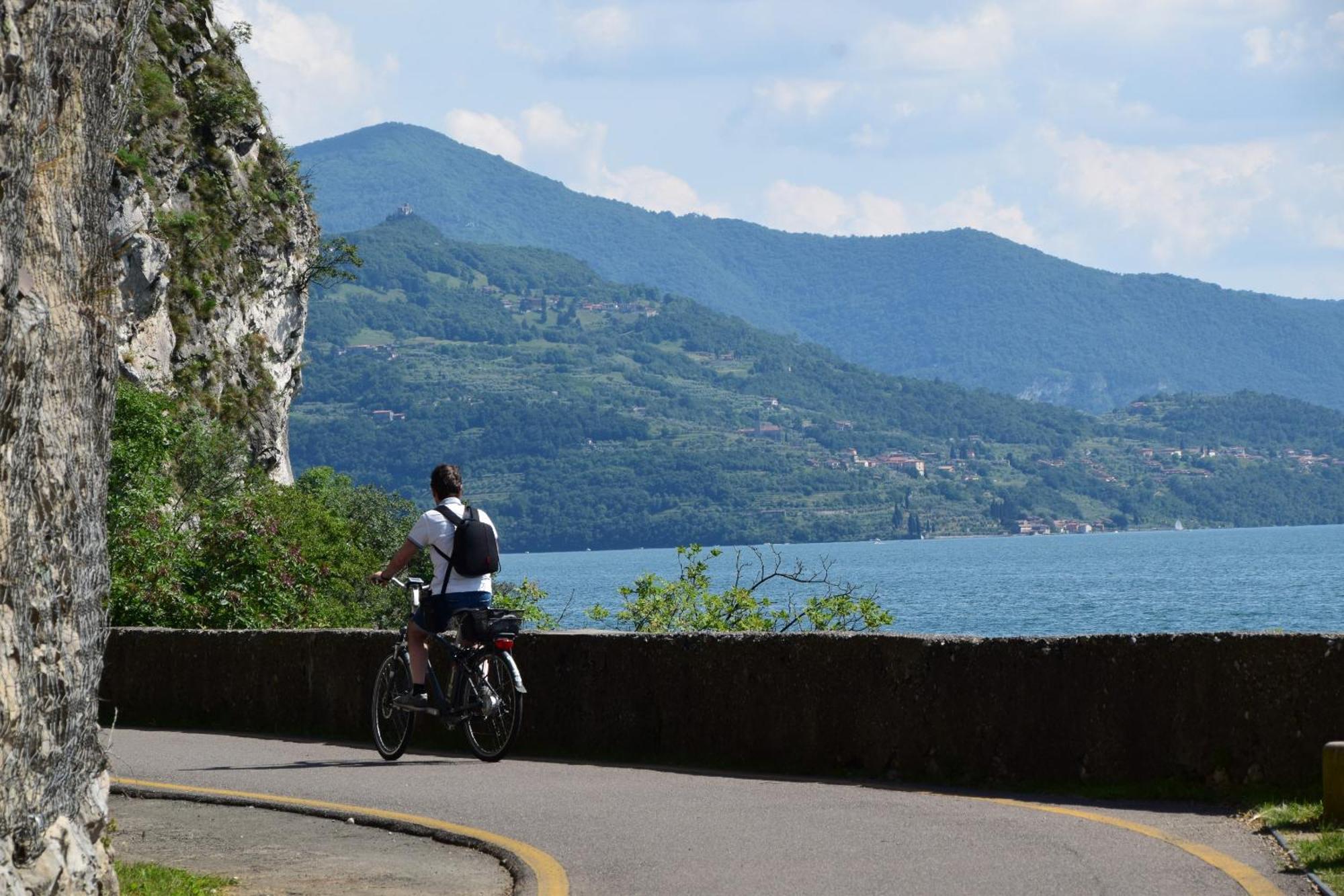 Angelo&Mari Mountain Lake Iseo Hospitality Marone Exterior photo